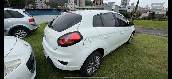 FIAT BRAVO 1.8 SPORTING 16V FLEX 4P AUTOMATIZADO FIAT BRAVO 1.8 SPORTING 16V FLEX 4P AUTOMATIZADO